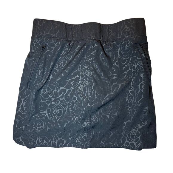 Orvis Dresses & Skirts - Orvis Woman's Active Skort Black Floral Size Small